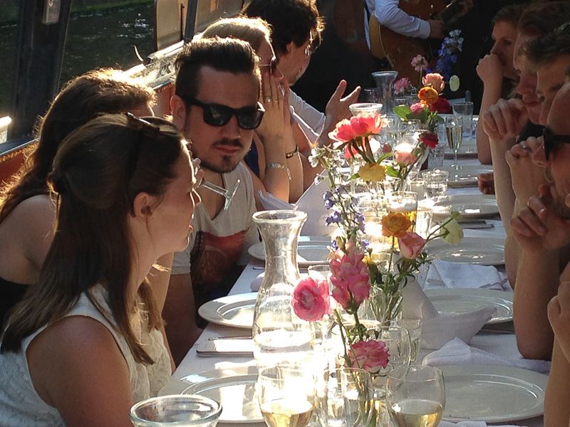 Floating dinner